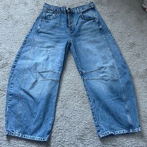 Barrel jean